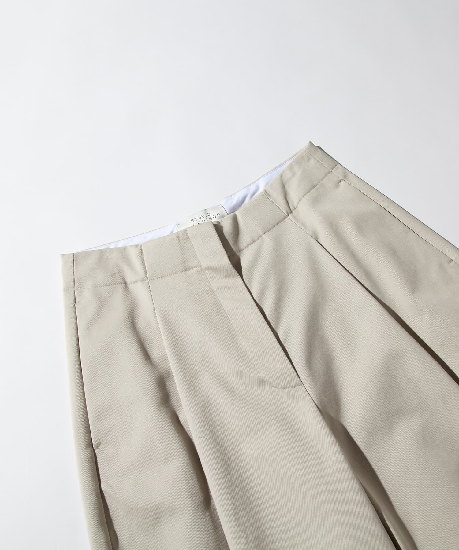 STUDIO NICHOLSON PEACHED COTTON TWILL VOLUME PLEAT PANTS