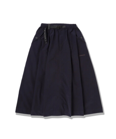 and wander oversized cargo skirt (W) / アンドワンダー オーバーサイズカーゴスカート（W）