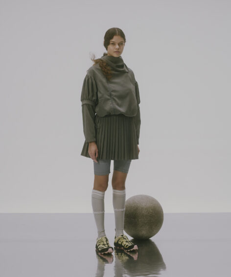 F/CE. ETENDRE ARC PLEAT SKIRT / エフシーイー エトンドル アーク プリーツ スカート