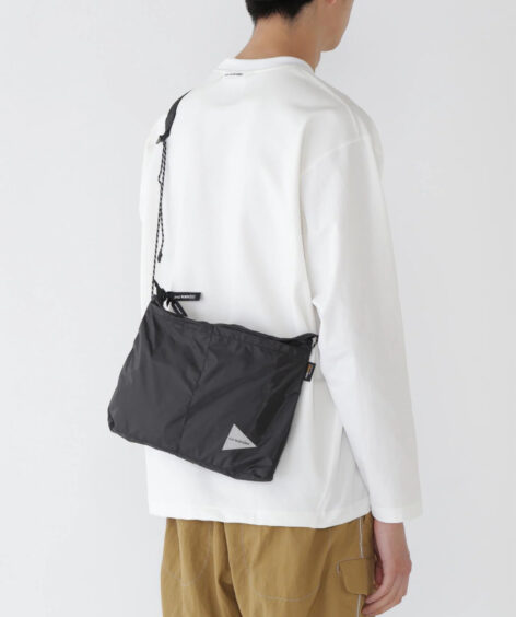 and wander sil sacoche / アンドワンダー シル サコッシュ